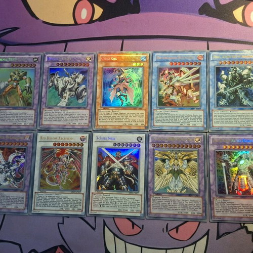 Yu-Gi-Oh holographic cards like new, pack of 14