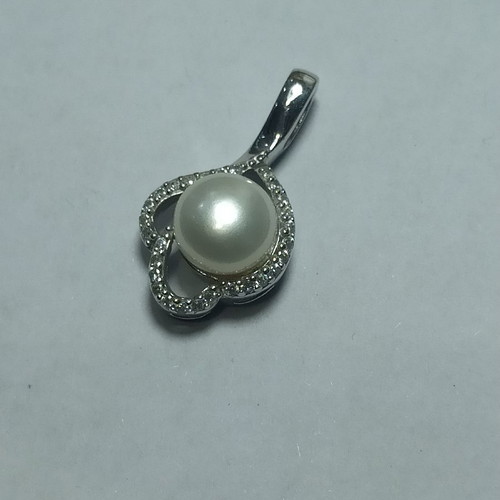 Silver (925) pendant with pearl and zirconia new