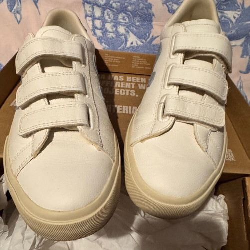 Veja Recife Logo Chromefree Leather sneakers like new, size 41, white and blue