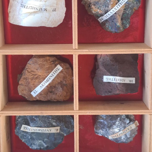 Mineral and rock collection from 60s-70s, like new