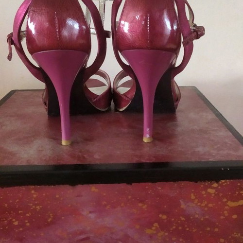 Carlos by Carlos Santana women's sandals used, size 39.5/40, burgundy red