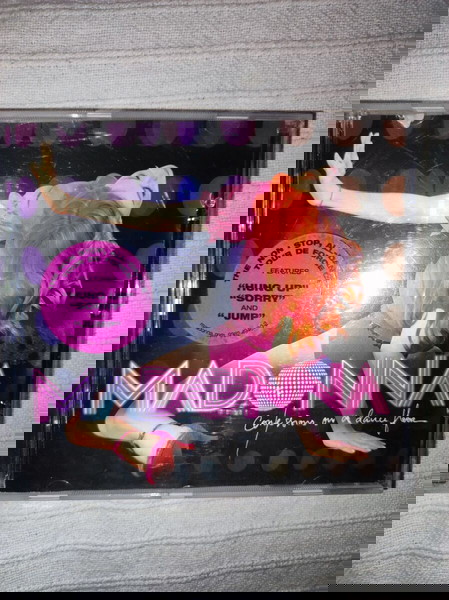 Автентичен CD Мадона Confessions on a Dance Floor