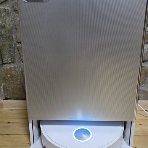 Dreame Matrix 10 Ultra robot vacuum like new