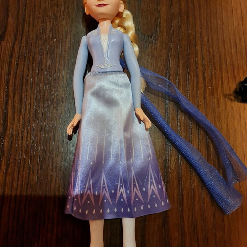 Frozen doll like new