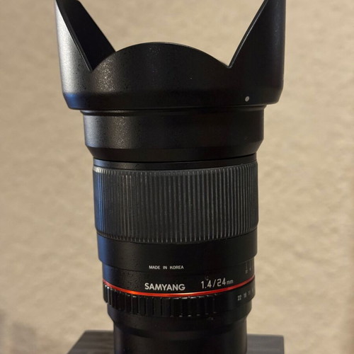 Samyang 24mm f/1.4 ED AS UMC lens for Sony E-mount full frame used