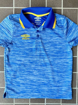 Umbro kids sports t-shirt 4-5 years like new, blue-yellow