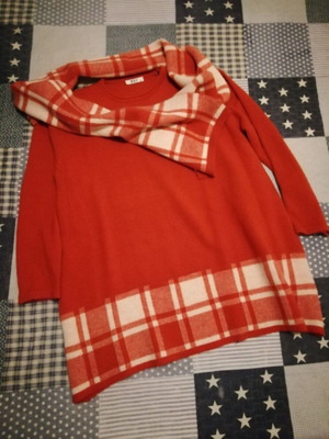 Γυναικεία καρό fleece μπλούζα με κασκόλ, κόκκινο και λευκό