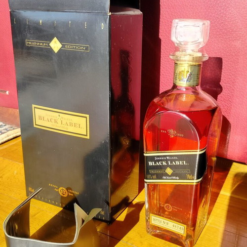 Johnnie Walker Black Label Millennium Edition whisky 12 years 700 ml new