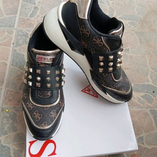 Guess women's shoes size 38 like new, multicolor with wide fit