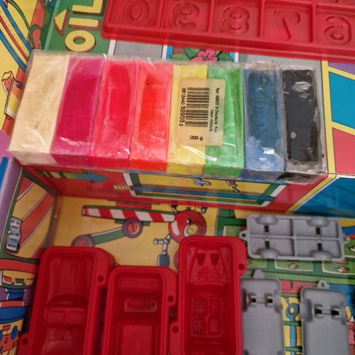 Playset with modeling clay new for creating cars with map