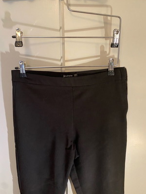 Stradivarius trousers black 57% cotton straight fit like new, size S