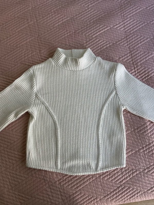 White Bershka top used, size S