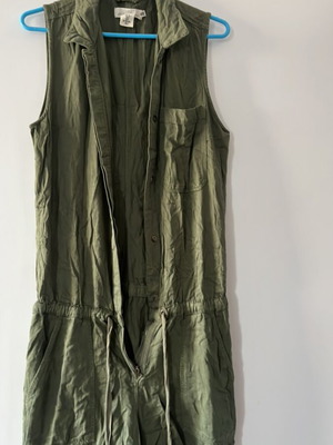 H and M romper shorts new, size S, khaki