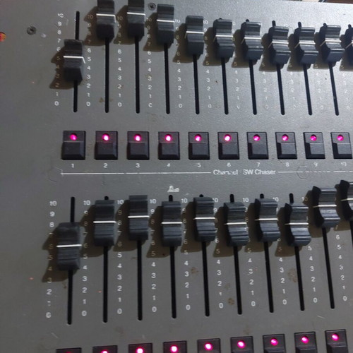 Κονσόλα φωτισμού DMX Model Com 2 μεταχειρισμένη, 512 κανάλια, 1400 προγράμματα