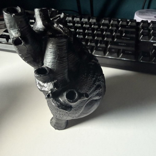 Decorative heart used, good condition