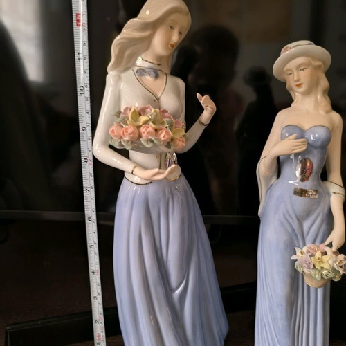 Decorative porcelain new, set of 2, 30 cm height