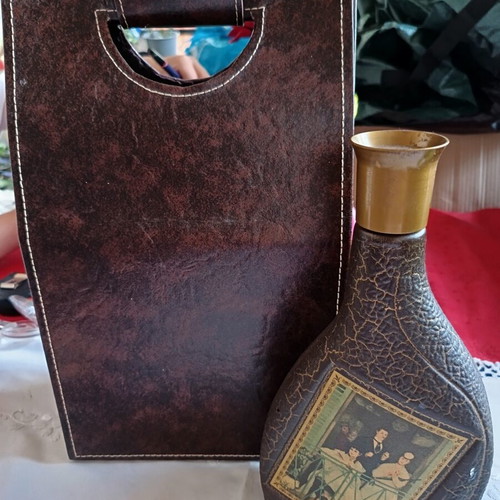Moët Masters Collection Decanter used with authentic case, Édouard Manet art