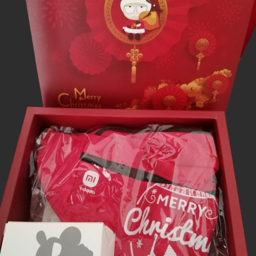 Xiaomi Christmas gift set new with waist bag and decorative figure