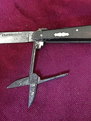 Ιδιαίτερο γαλλικό πολυεργαλείο μεταχειρισμένο με χερούλι από ταρταρούγα