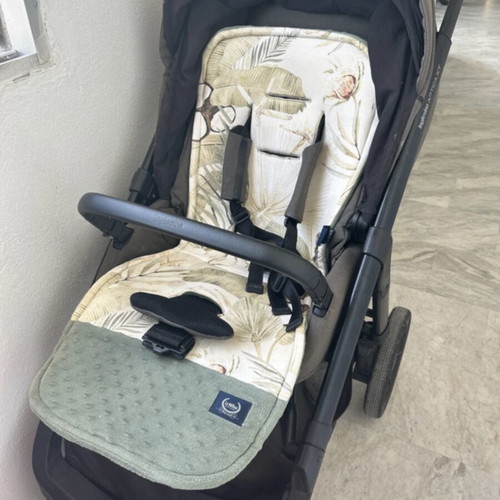Inglesina Aptica XT stroller like new, reversible seat, large canopy