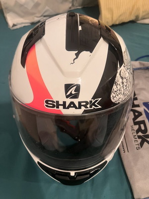 Shark SD One+ Motorcycle Helmet like new, women's XS with visor