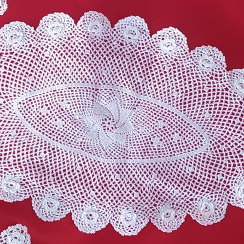 Vintage tablecloth set with 4 coasters handmade, like new