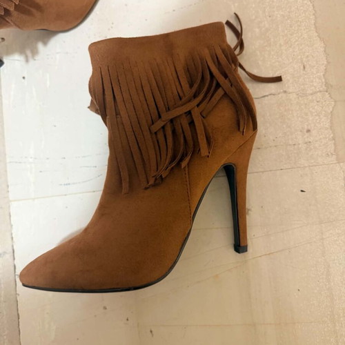 Camel suede ankle boots with fringes and high heel like new, size 36