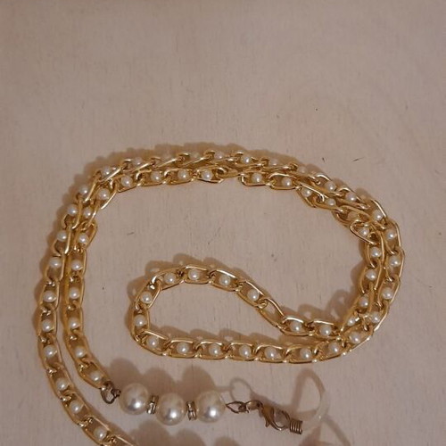 Glasses Chain with Pearls and Adjustable Silicone Bands, Gold and White