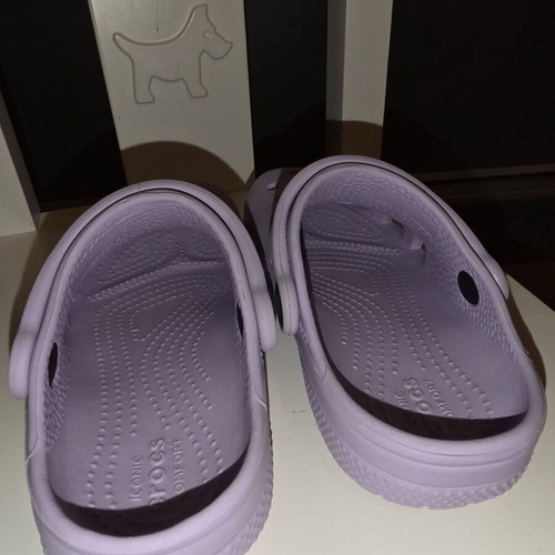 Crocs slippers for girls like new, lilac, size C10