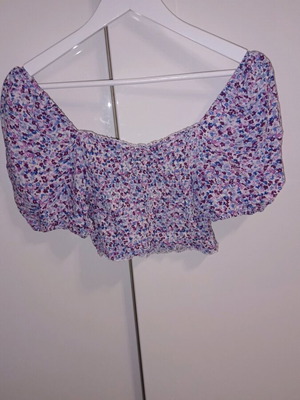Pink Woman floral women's top size S like new