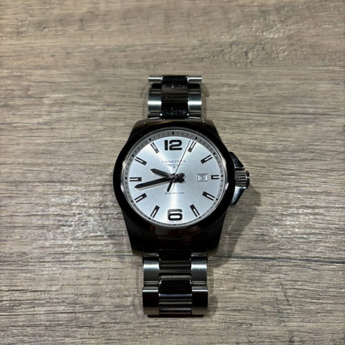 Longines Conquest Quartz 44mm like new, silver men's watch