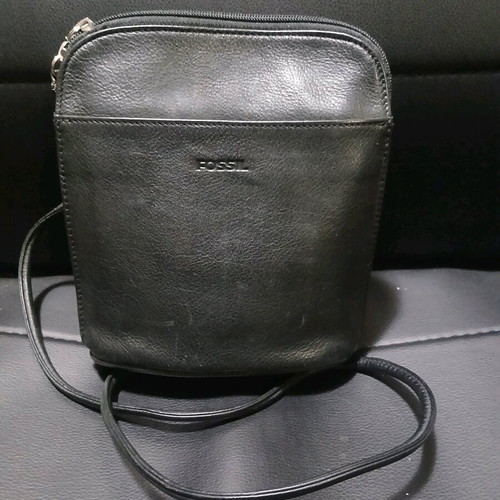 Fossil leather crossbody bag like new, black