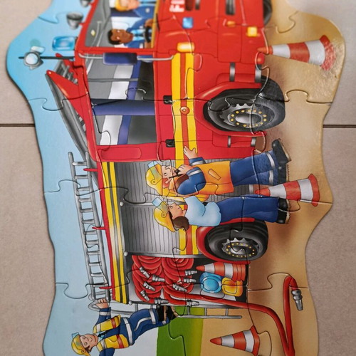 Baby puzzles used, fire truck and jungle themes, 2 pieces