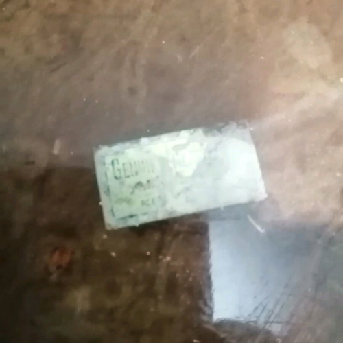 Alabaster ashtray from Italy used with break