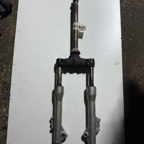 Fork Complete Used for Piaggio Beverly 200cc with Cross and Bottles