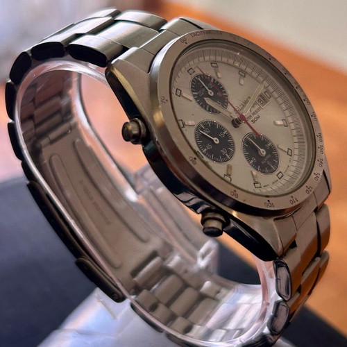 Seiko quartz chronograph watch