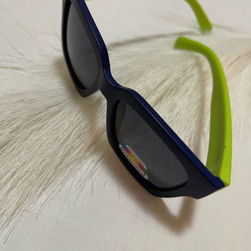Children's sunglasses new with polarized lens blue and green for boys