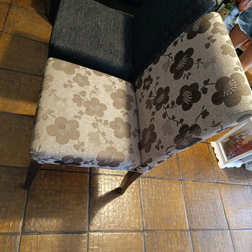 Dining set used, extendable table up to 2.8m with 6 fabric chairs