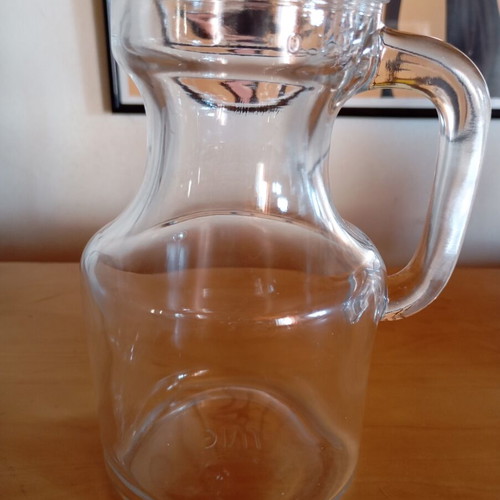 Glass pitcher and sugar bowl with Stathopoulos design, like new, gift included