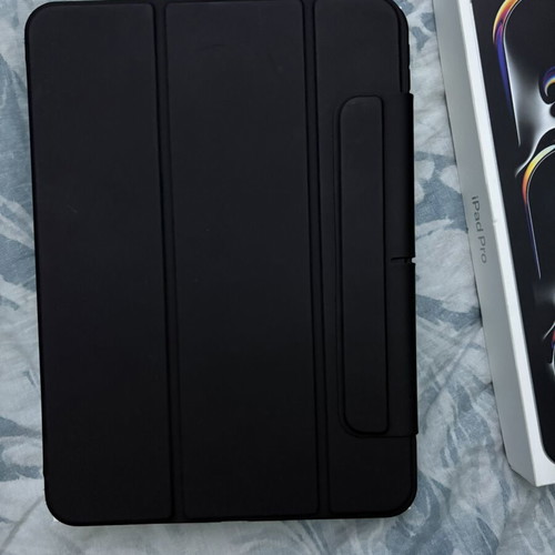 iPad Pro M5 11 inch 256GB like new