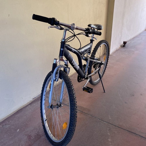 Outdoor Extreme 26” Mountain Bike used with dual suspension