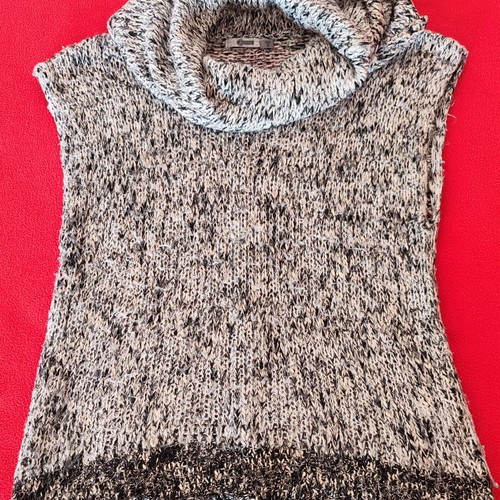Stradivarius knitted sleeveless sweater S black - white like new