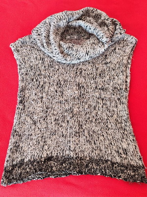 Stradivarius knitted sleeveless sweater S black - white like new