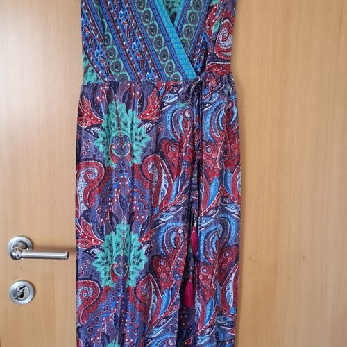 Maxi dress, colorful, breezy, wrap style