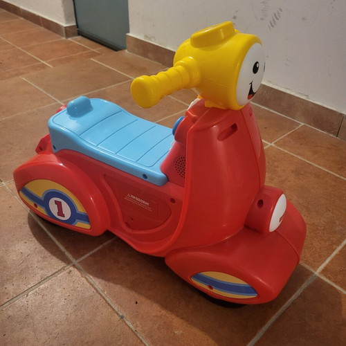Fisher Price scooter, like new