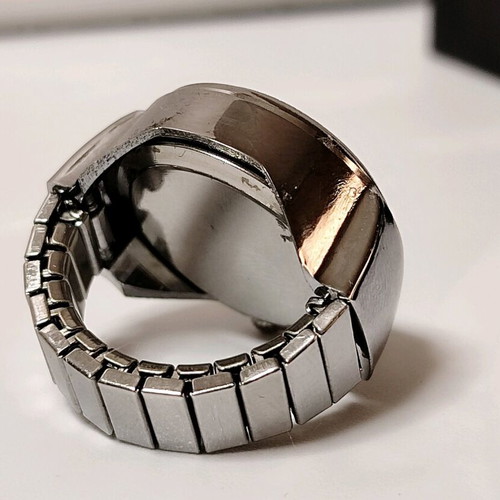 Global Watch Women's Ring Watch new with quartz mechanism