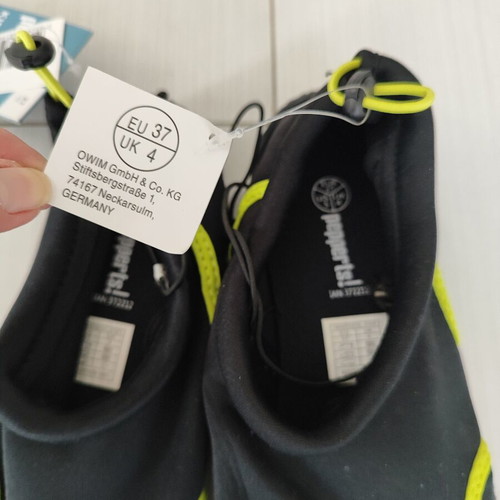 Women's beach shoes size 37 new, black and green