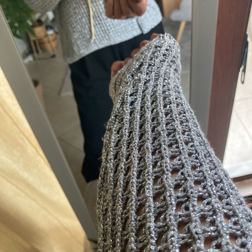 Vicolo crochet top like new, grey with silver thread, size L