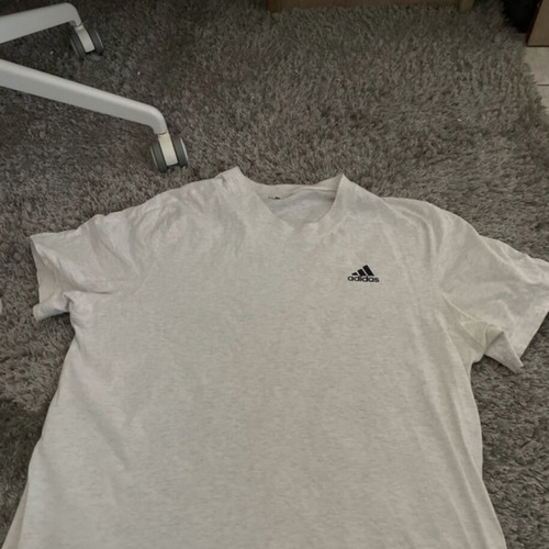 Adidas T-shirt gray size L like new