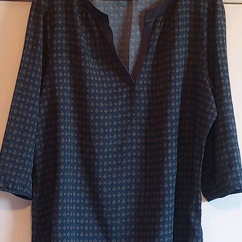 Ann Taylor summer shirt like new, size XL, black and beige